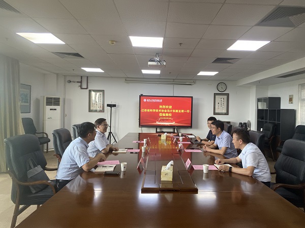 交流现场 - 副本.jpg